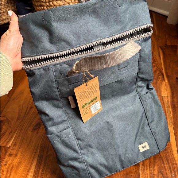 Modern Blue Backpack with Durable Fabric and Minimalist Design - Picture 3 of 6